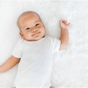 adobestock_327378277_bébé 1